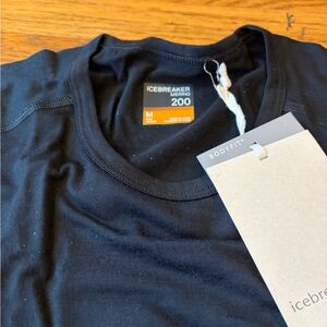 Icebreaker Merino Bodyfit Base Layer Tee – Black